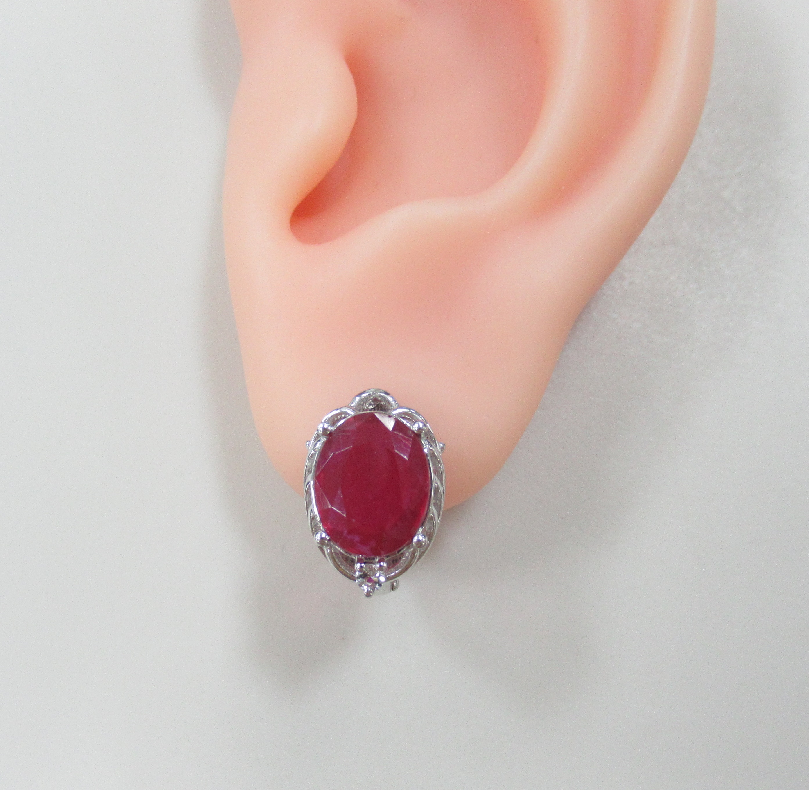 Серебряные серьги с рубинами